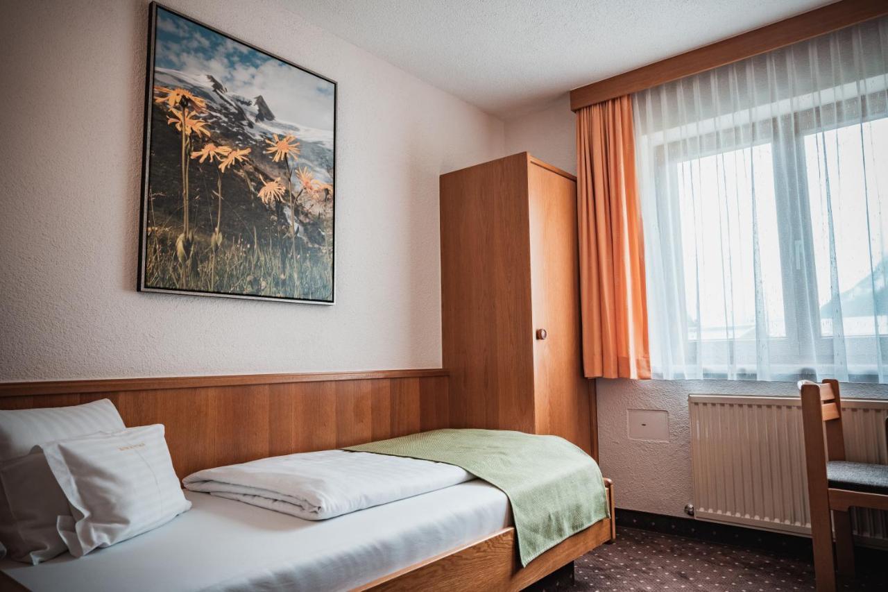 Hotel Garni Romantika Sankt Leonhard im Pitztal Exterior photo
